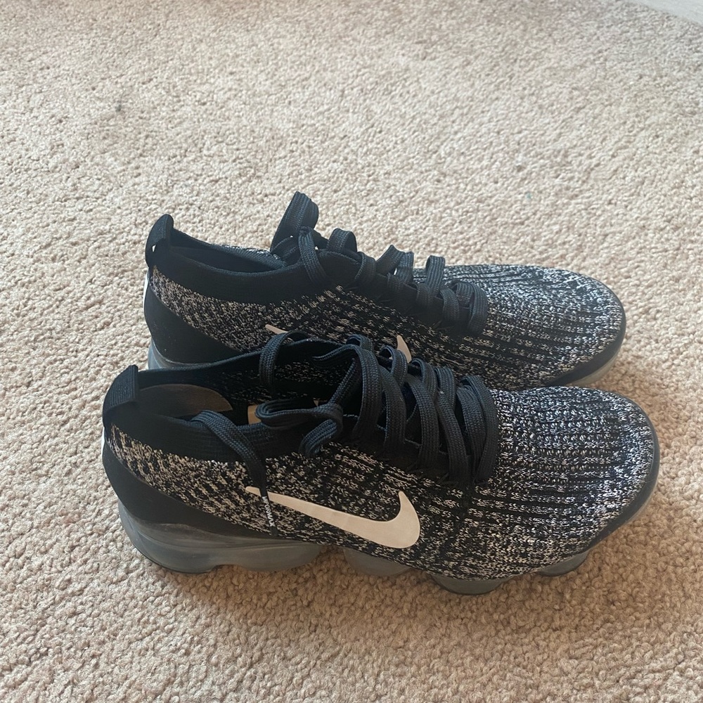 Nike vapor airmax size 8 in women